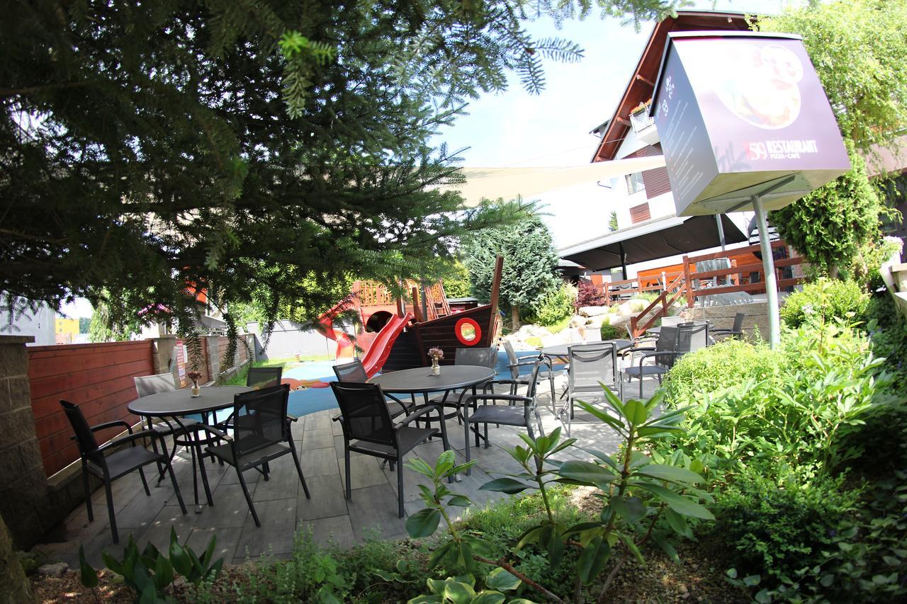 Apart Hotel Jablonec Jablonec nad Nysą Zewnętrze zdjęcie